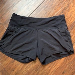 Lululemon run times short